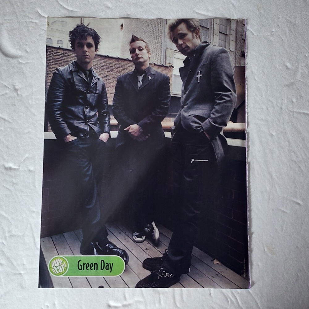 Green Day Billie Joe Armstrong Vintage Pinup Clipping 2005 Popstar 8x10.5